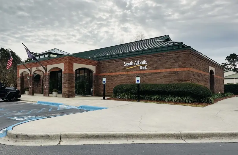 The brick South Atlantic Bank branch on Sheridan Park Circle in Bluffton