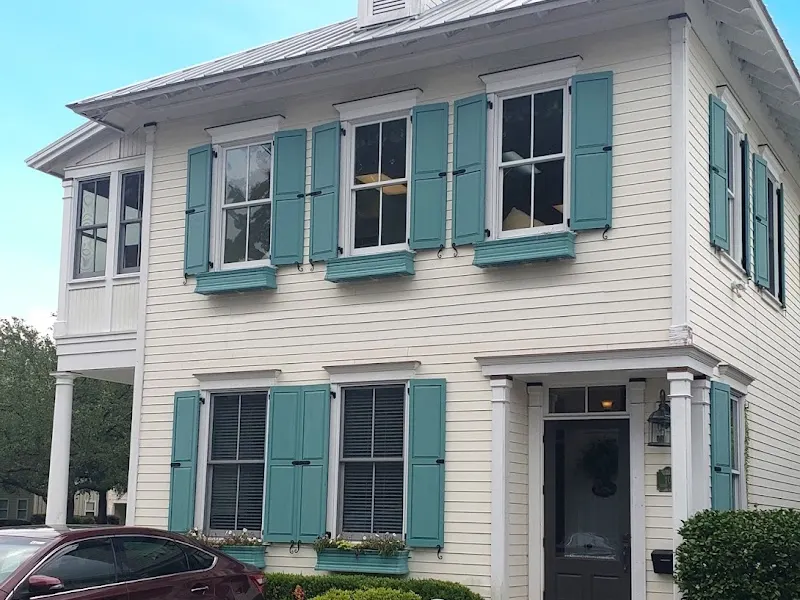 Brokers Real Estate