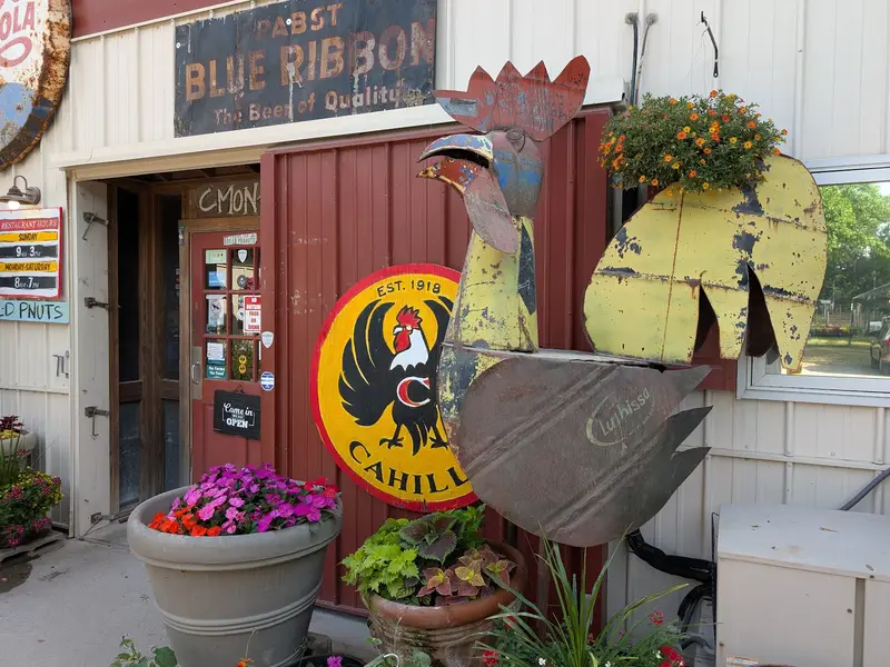 Cahill’s Market & Chicken Kitchen