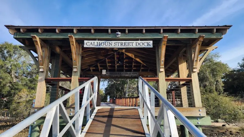 Calhoun Street Public Dock
