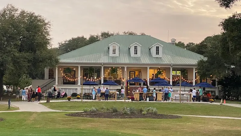 Crescent Pointe