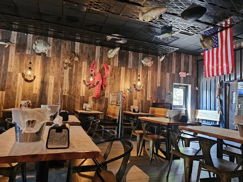Hook & Reel Cajun Seafood & Bar
