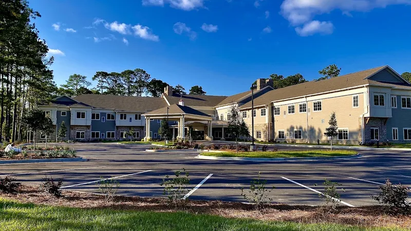 The front of Vineyard Bluffton senior living community