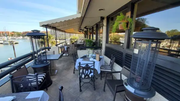 Shelter Cove restaurants