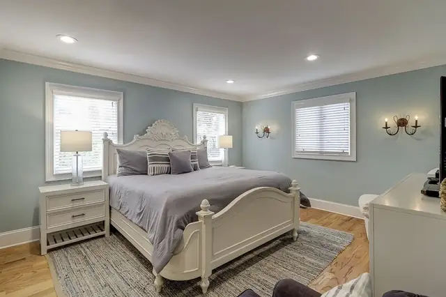 Bedroom of this home in Forest Beach
