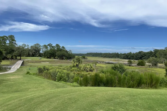 Crescent Pointe Golf Club