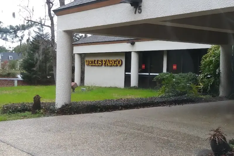 Wells Fargo, Mathews Drive