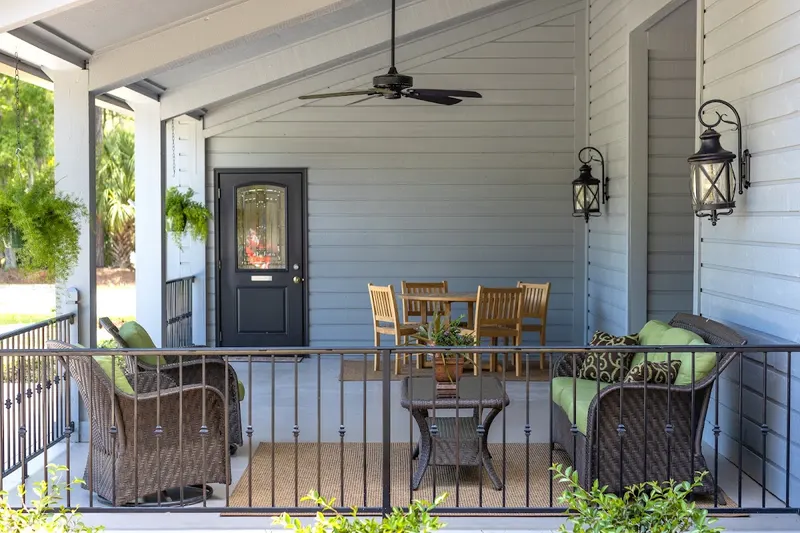 The covered porch of The Island Funeral Home & Crematory on Hilton Head Island