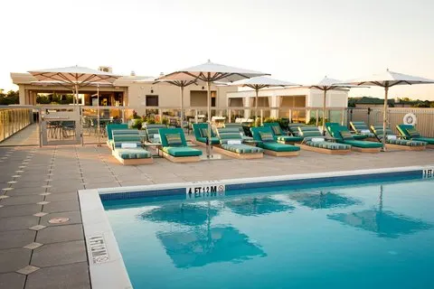 The pool at Courtyard by Marriott Hilton Head Island