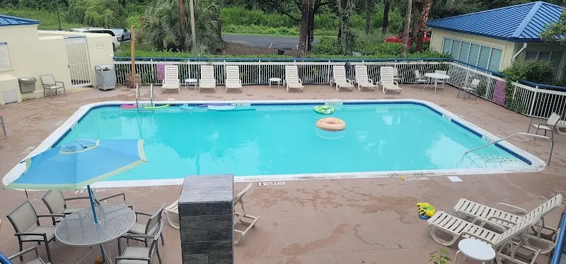 The pool at Hotel Carolina