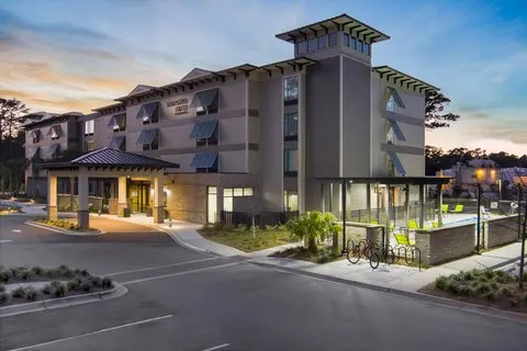 The exterior of SpringHill Suites Hilton Head Island