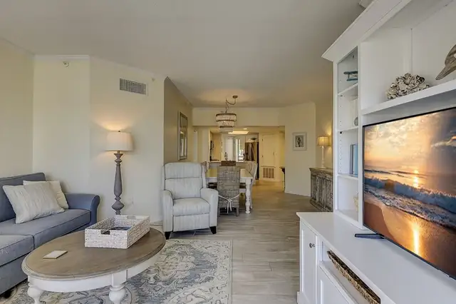 Living room at Barrington Arms 206