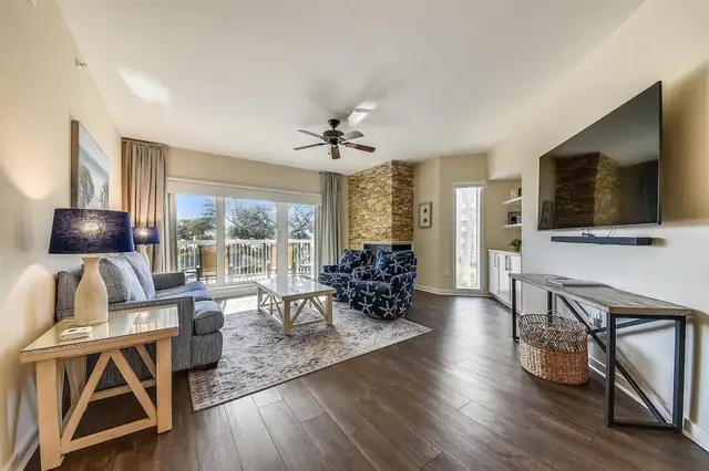 Living room at Barrington Arms 205