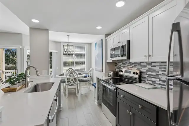 Kitchen at Barrington Park 609
