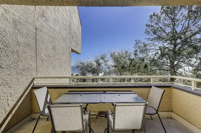 Balcony at Captains Walk 452