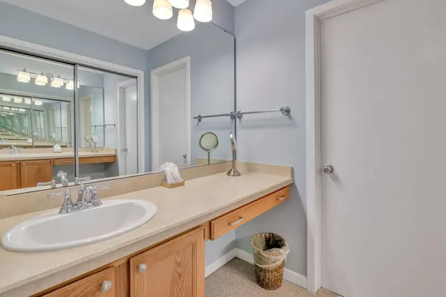 Bathroom at Centre Court Villas 7802