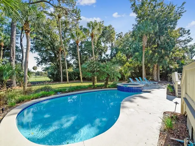 Pool of this home in Palmetto Dunes