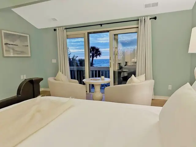 Bedroom of this home in Palmetto Dunes
