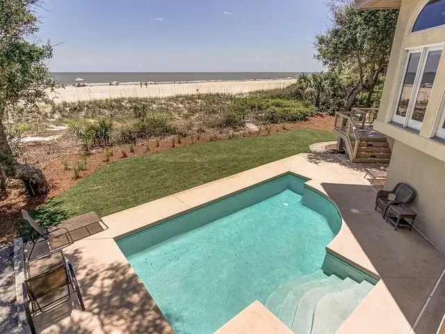Pool of this home in Palmetto Dunes