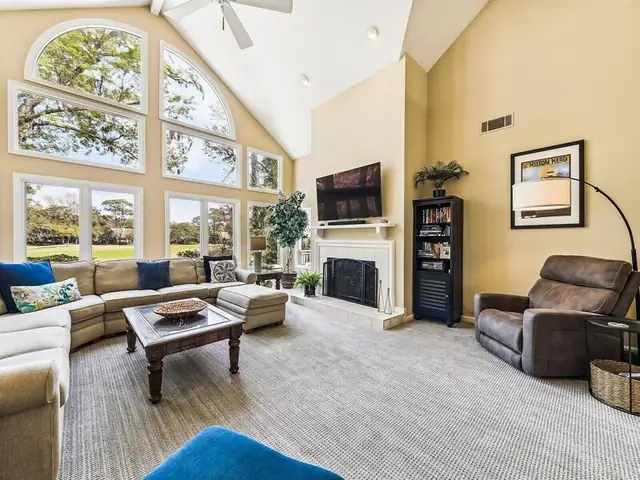 Living room of this home in Palmetto Dunes