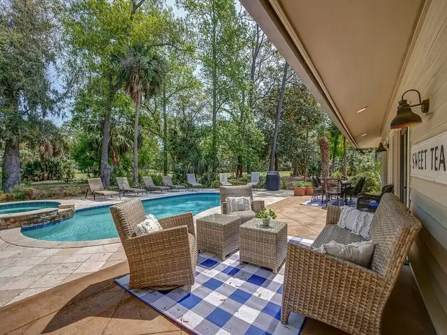Pool of this home in Palmetto Dunes