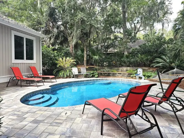 Pool of this home in Palmetto Dunes