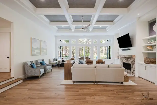 Living room of this home in Palmetto Dunes