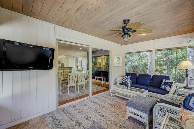Living room of this home in Palmetto Dunes