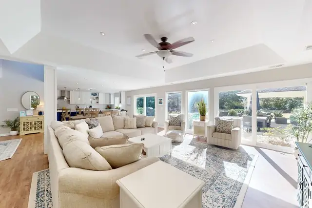 Living room of this home in Palmetto Dunes