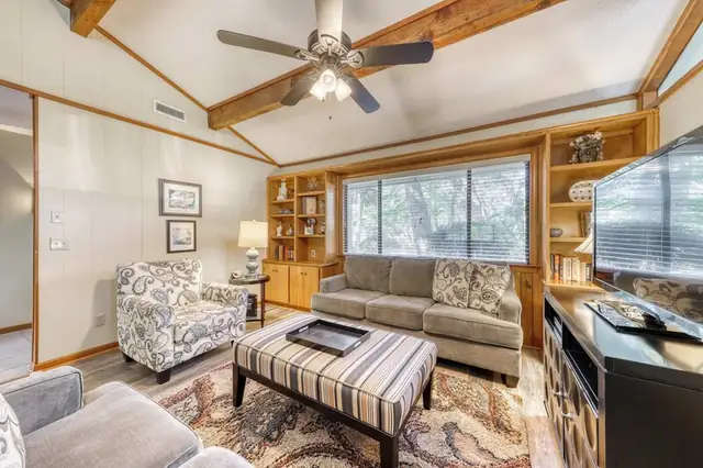 Living room of this home in Palmetto Dunes