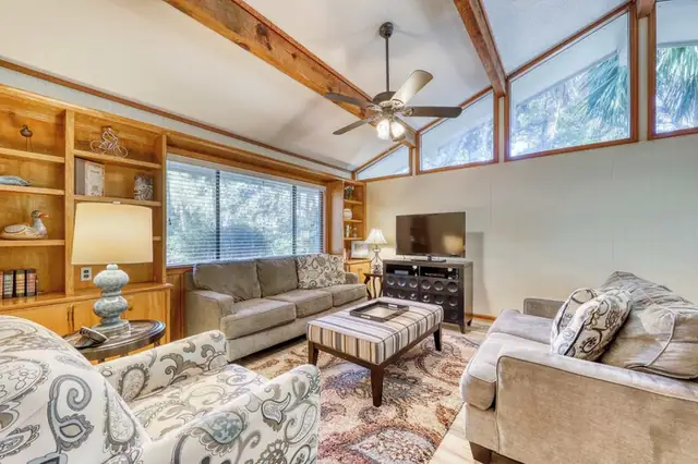 Living room of this home in Palmetto Dunes