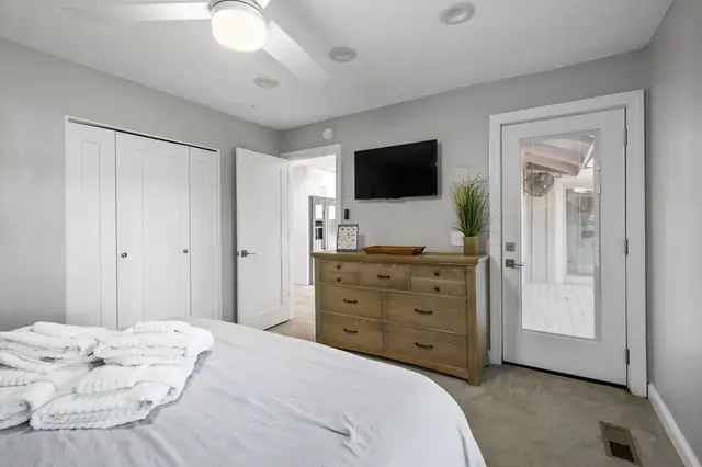 Bedroom of this home in Palmetto Dunes