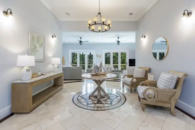 Living room of this home in Palmetto Dunes