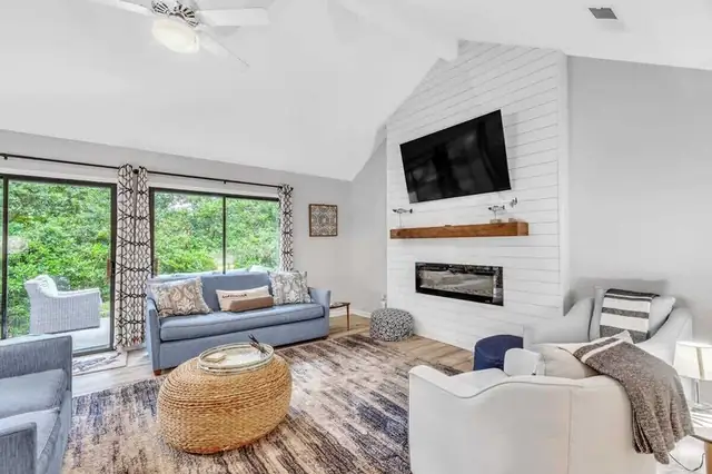 Living room of this home in Palmetto Dunes
