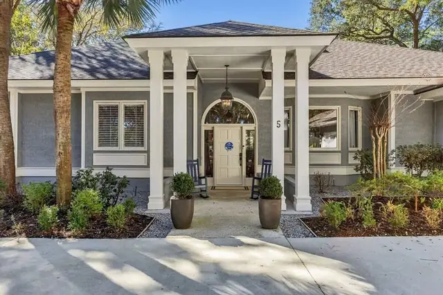 Outside of this home in Palmetto Dunes