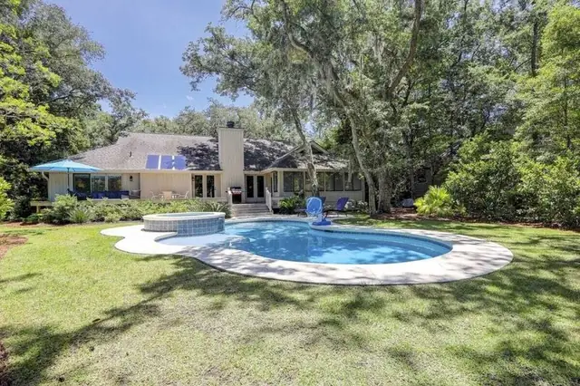 Outside of this home in Palmetto Dunes