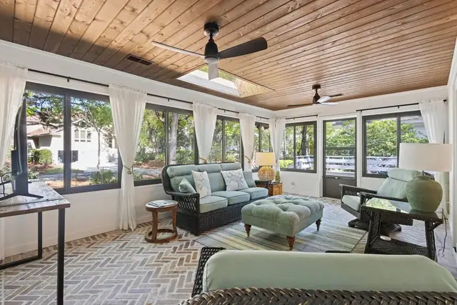 Living room of this home in Palmetto Dunes