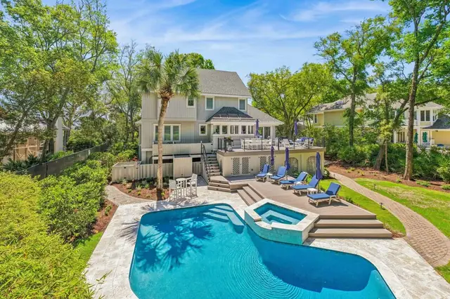 Pool of this home in Palmetto Dunes