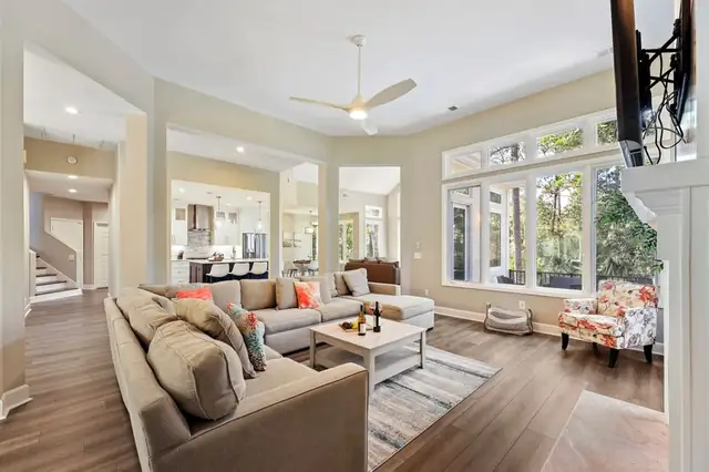 Living room of this home in Palmetto Dunes