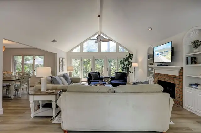 Living room of this home in Palmetto Dunes