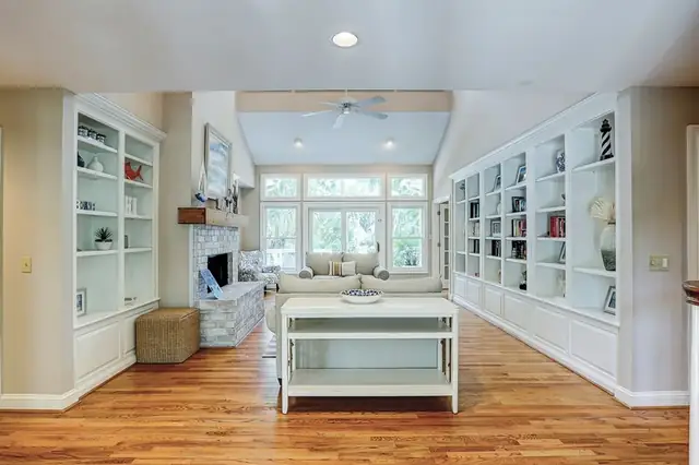 Living room of this home in Palmetto Dunes