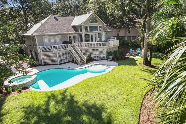Pool of this home in Palmetto Dunes