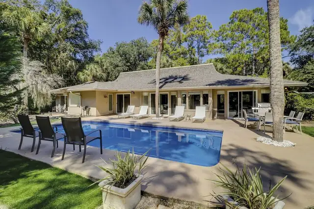 Outside of this home in Palmetto Dunes