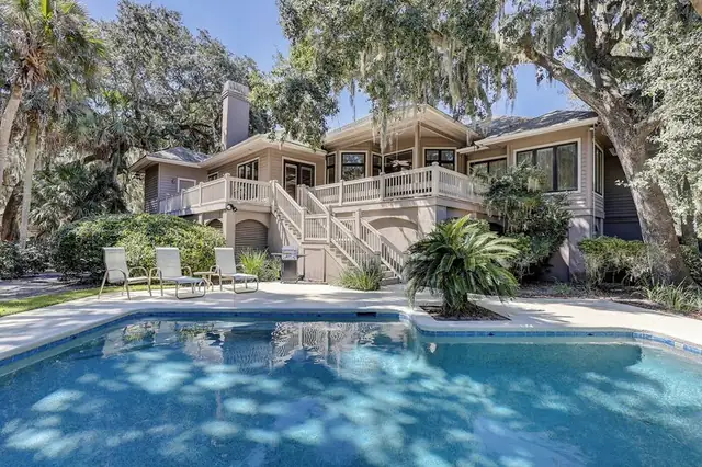 Pool of this home in Palmetto Dunes