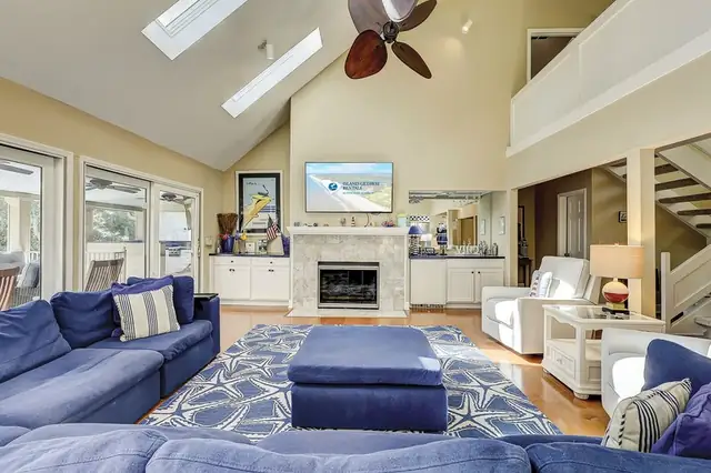 Living room of this home in Palmetto Dunes