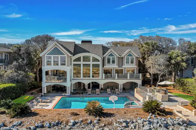 Outside of this home in Palmetto Dunes