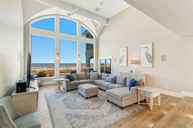 Living room of this home in Palmetto Dunes