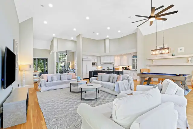 Living room of this home in Palmetto Dunes