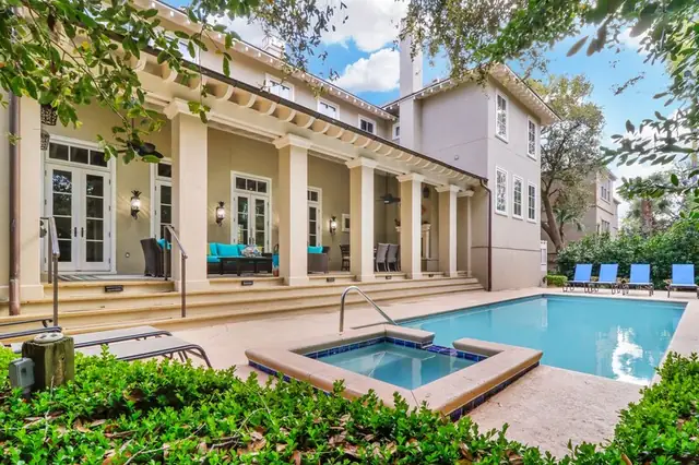 Pool of this home in Palmetto Dunes