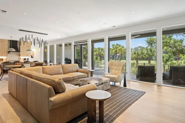 Living room of this home in Palmetto Dunes